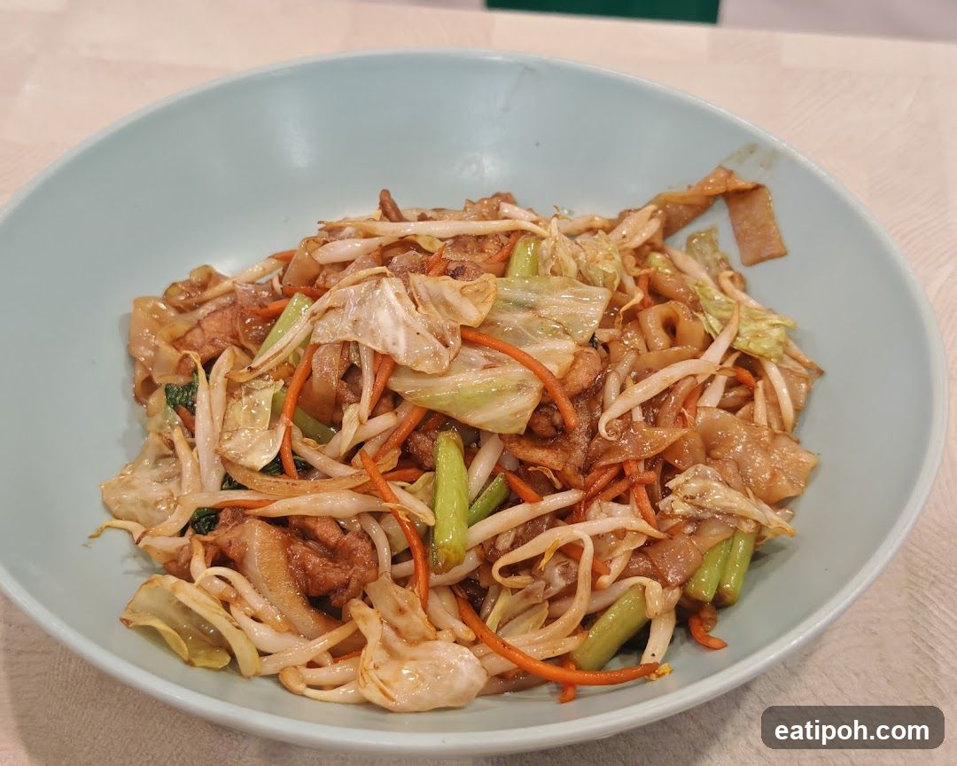 Cantonese-style stir-fried noodles