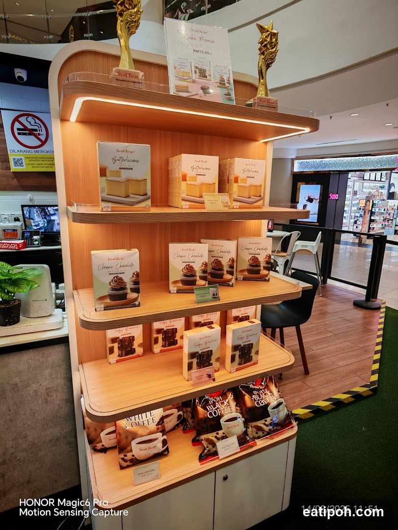 Shop Interior Display