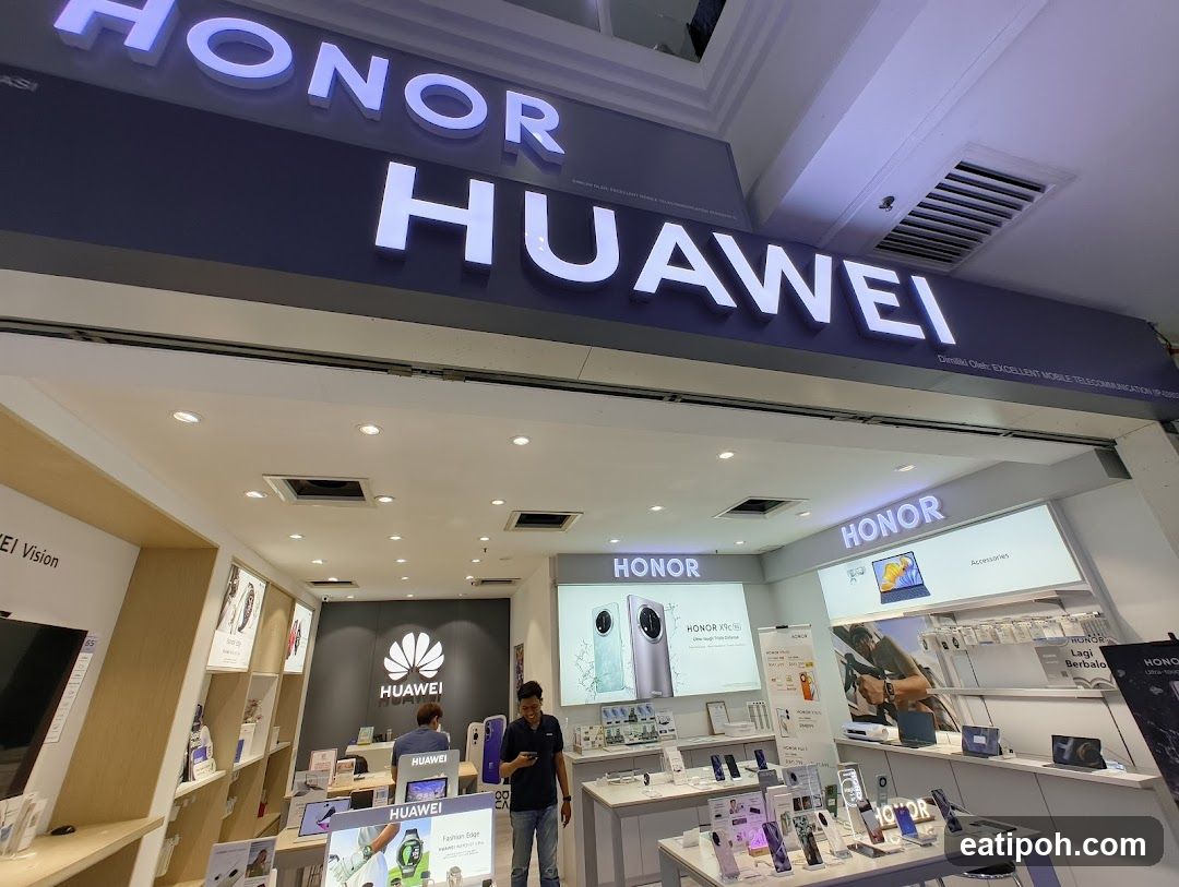 Honor and Huawei Store Interior