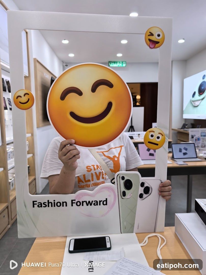 Inside Huawei Store
