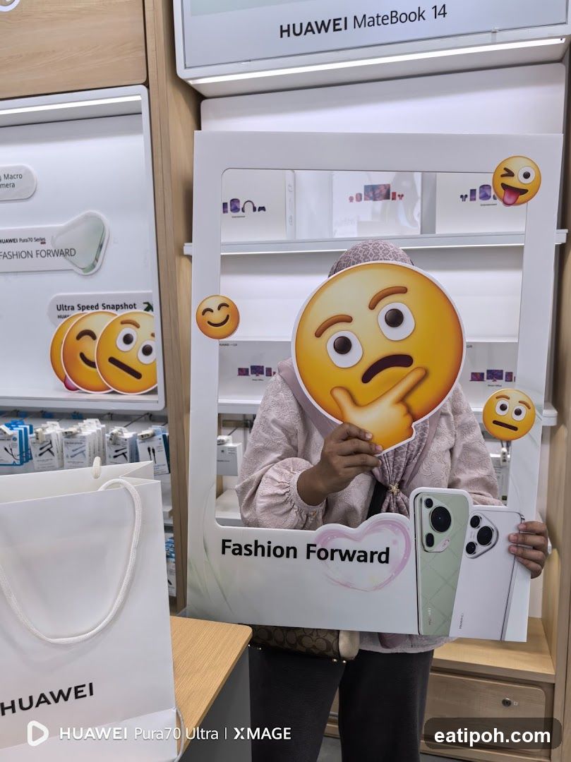 Huawei Store Interior
