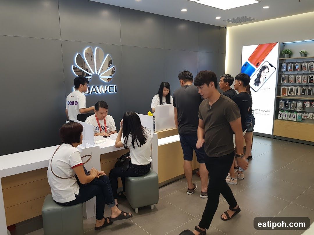 Huawei Store Interior