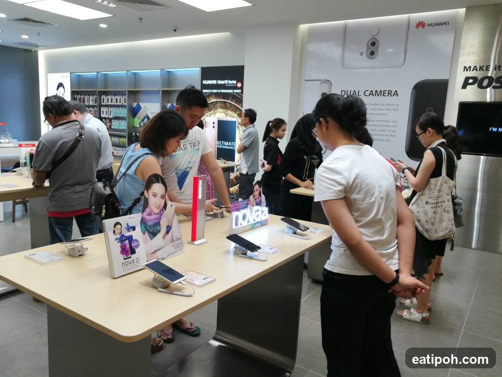 Huawei Store Interior
