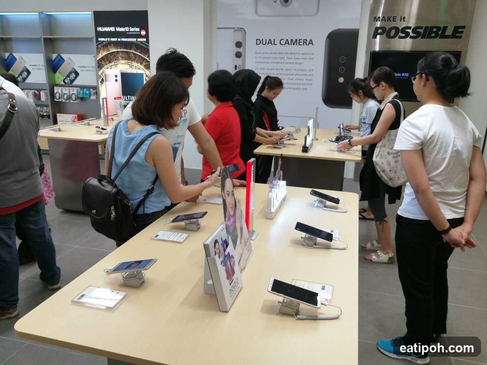 Huawei Store Interior