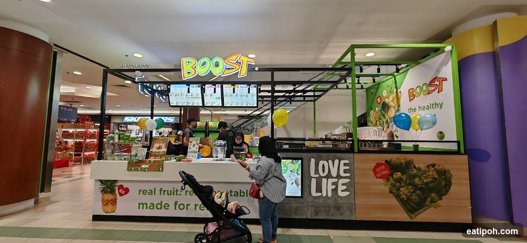 BOOST Juice Shop Interior