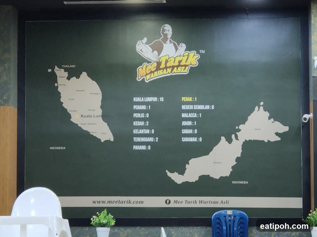Mee Tarik Warisan Asli Store Interior Signage