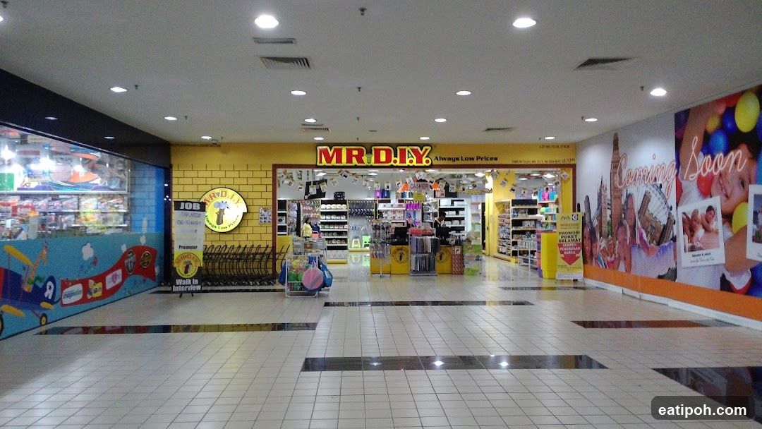 MR.DIY Storefront Interior
