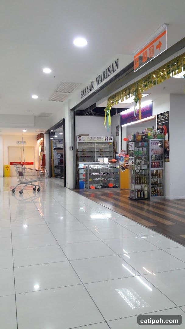 Bazaar Warisan Interior