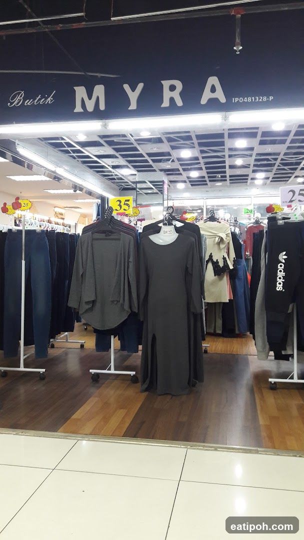 Butik MYRA Storefront Interior