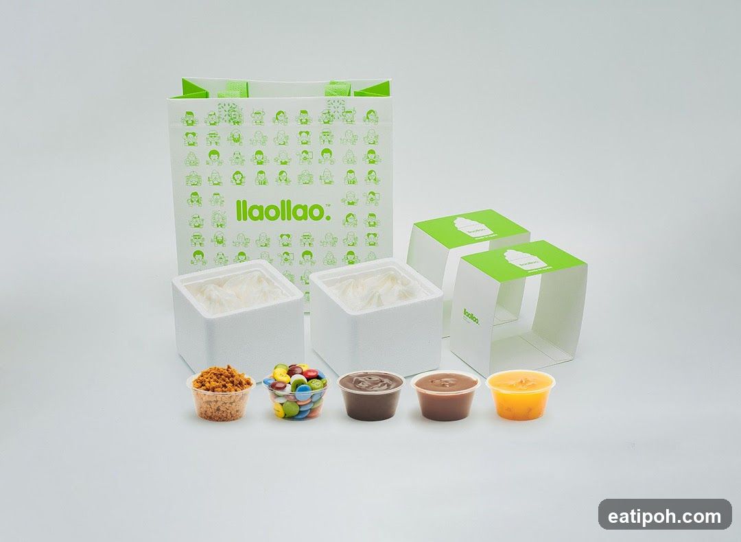 Llaollao Frozen Yogurt Takeaway Packaging