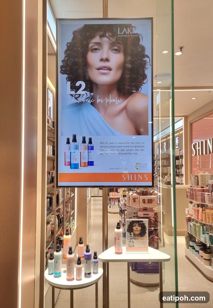 LAKMÉ SHINS Store Interior