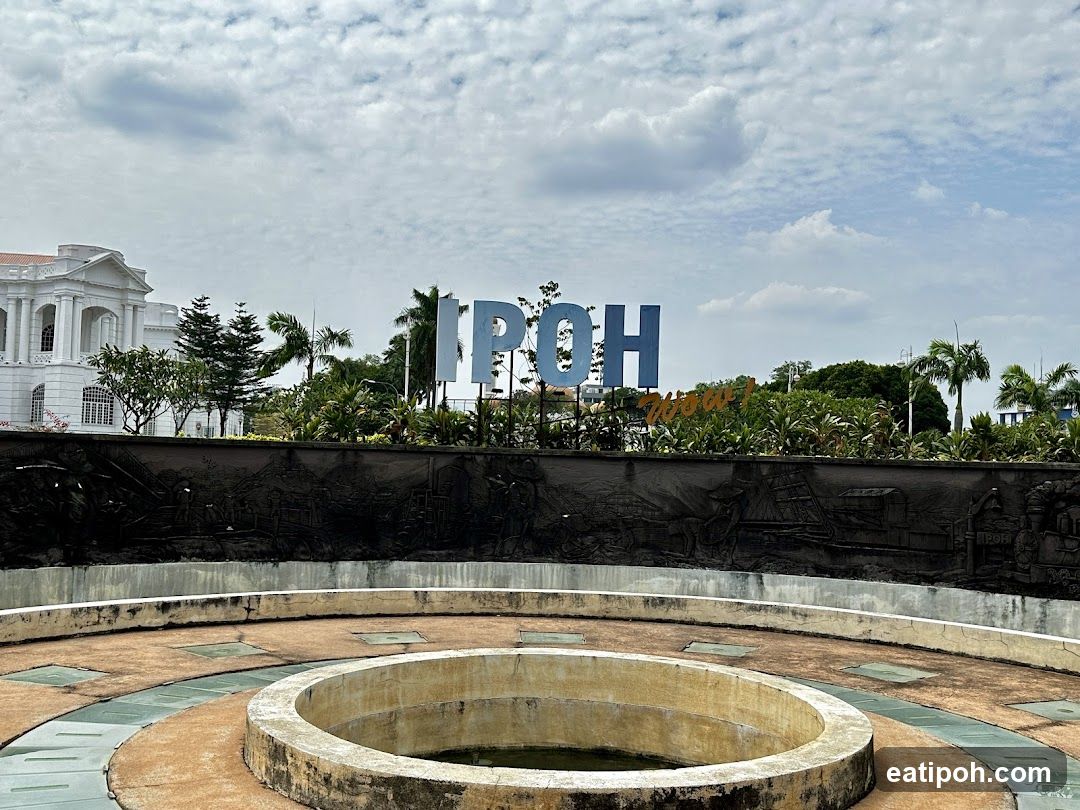 IPOH Signage and Public Plaza