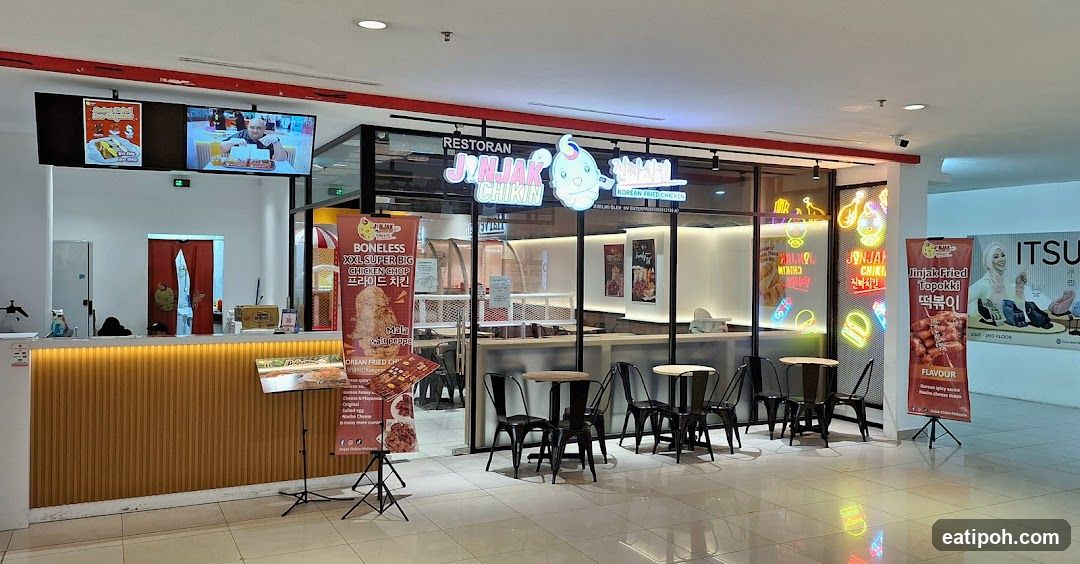 Restoran JNJAK CHIKIN storefront interior view