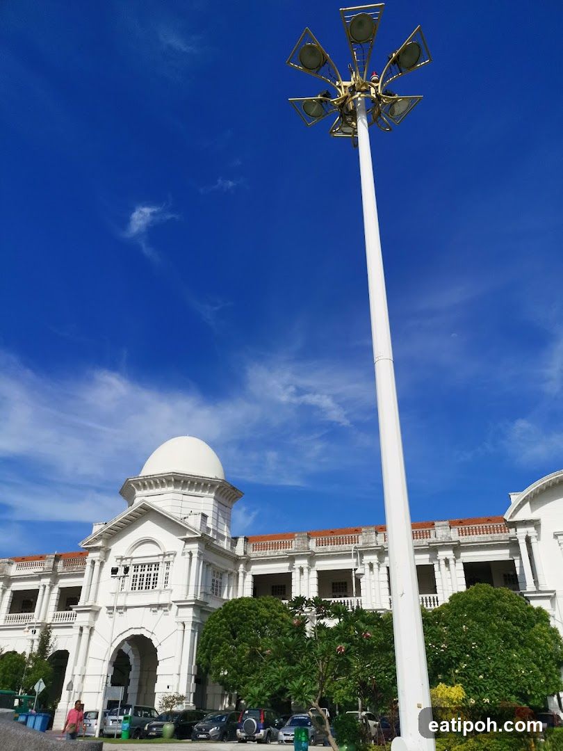 Building with Dome and Street Lamp