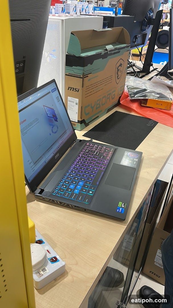 MSI CyberGaming Laptop Display in Store