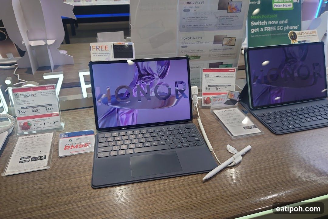 Honor Tablet Display in Store
