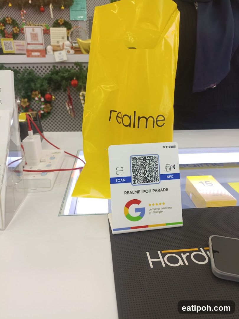 Realme Ipoh Parade Store Interior