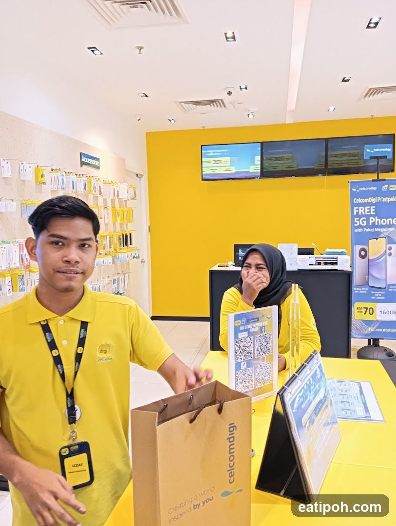 CelcomDigi Store Interior