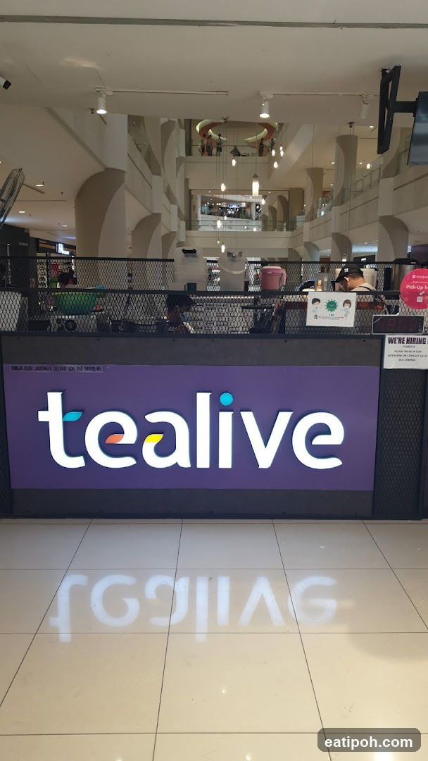 Tealive Storefront Interior View