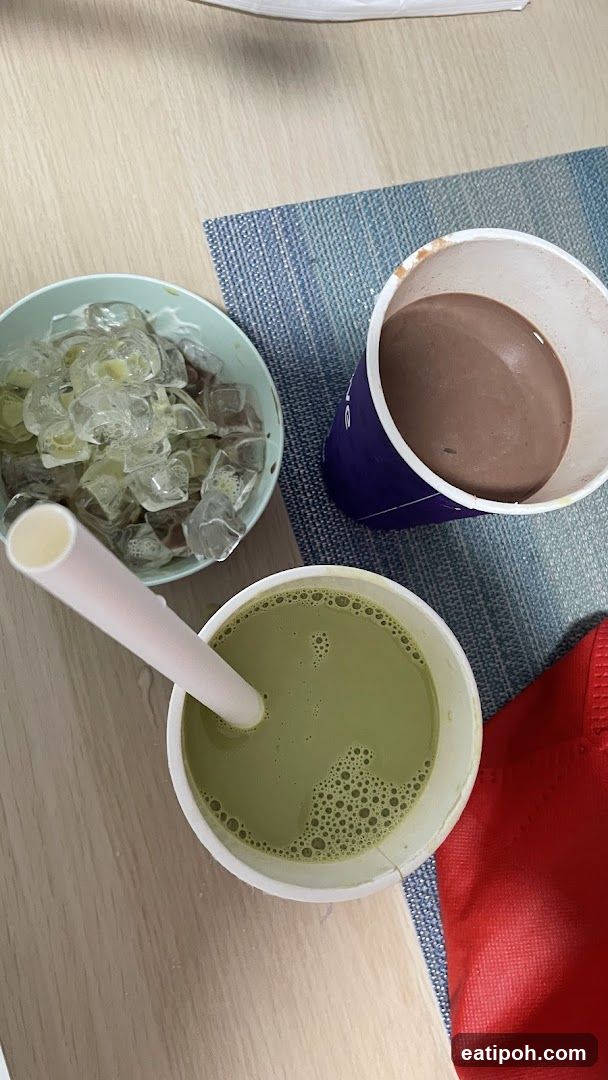 Tabletop beverages and ice