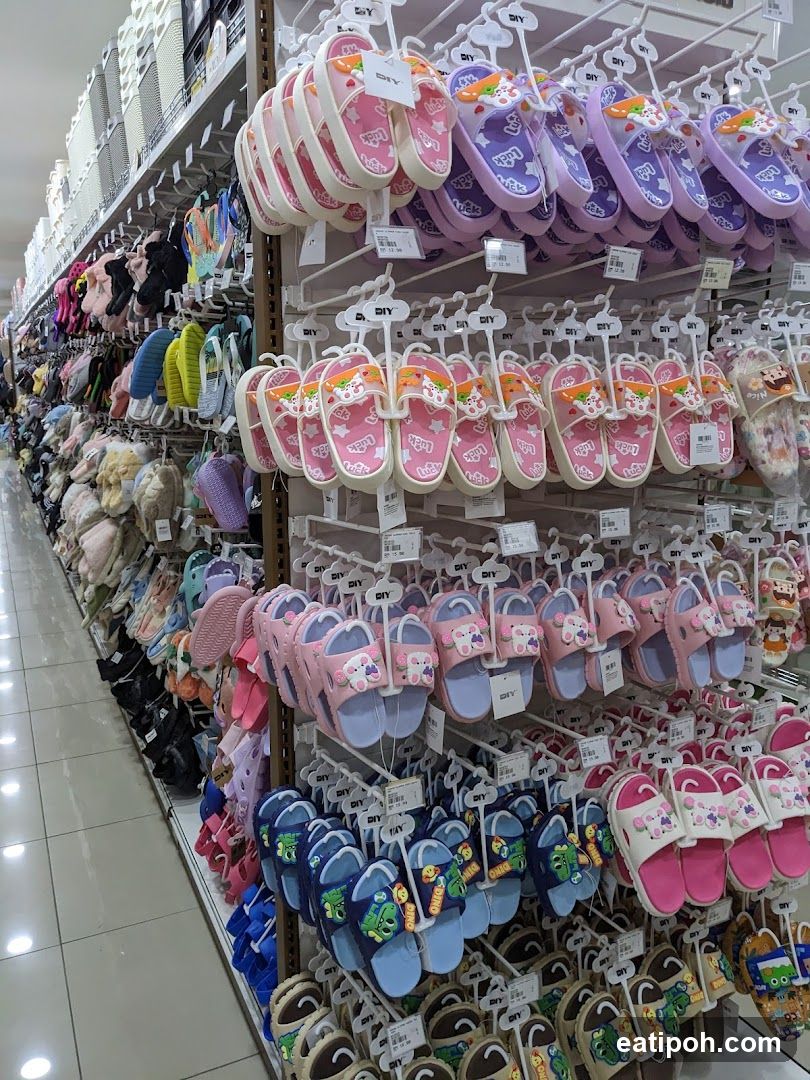 Interior shoe display