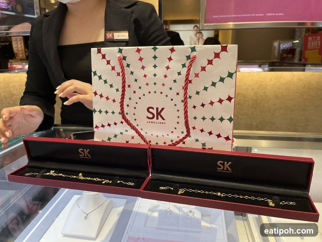 SK Jewellery Interior Display