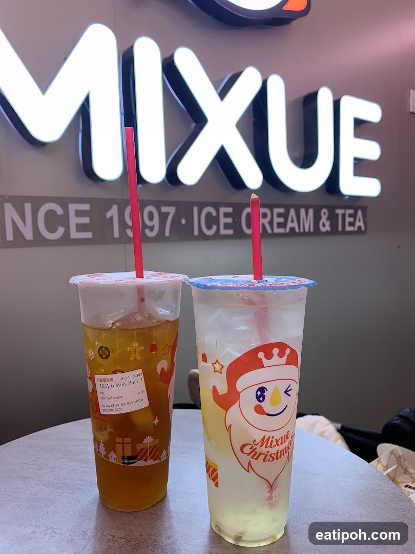 Mixue Ice Cream & Tea Interior