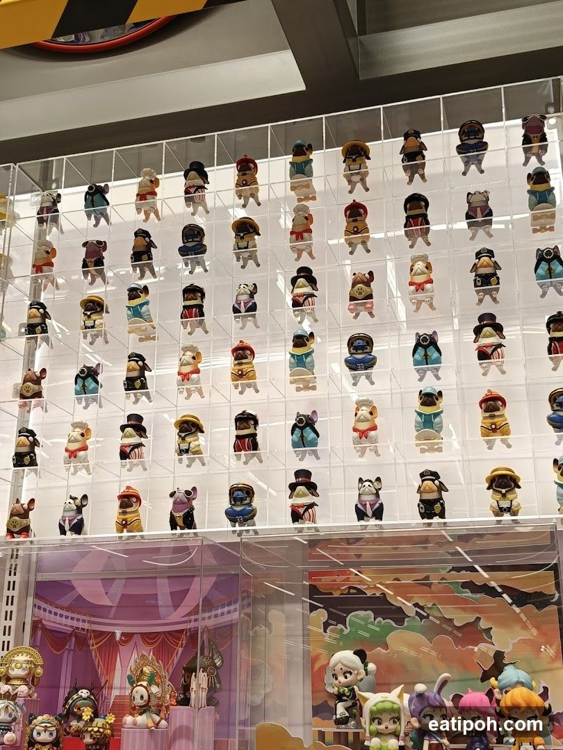 Store Interior Display