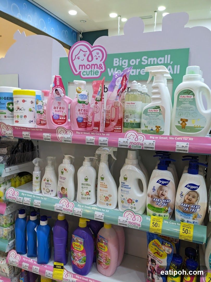 Mom & Cutie Product Display