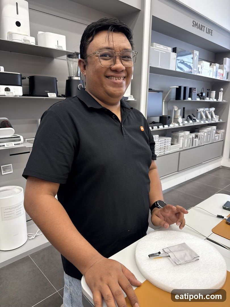 Store Interior Employee