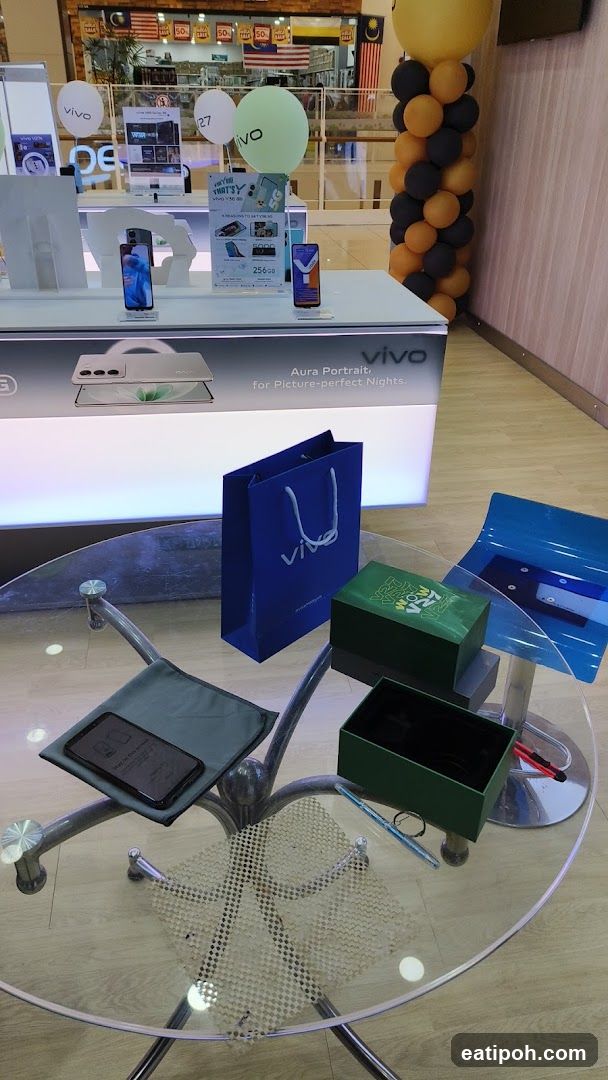Vivo Store Interior