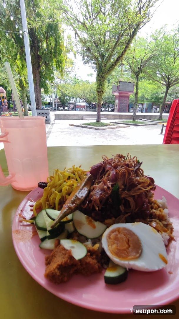 Outdoor Dining Scene