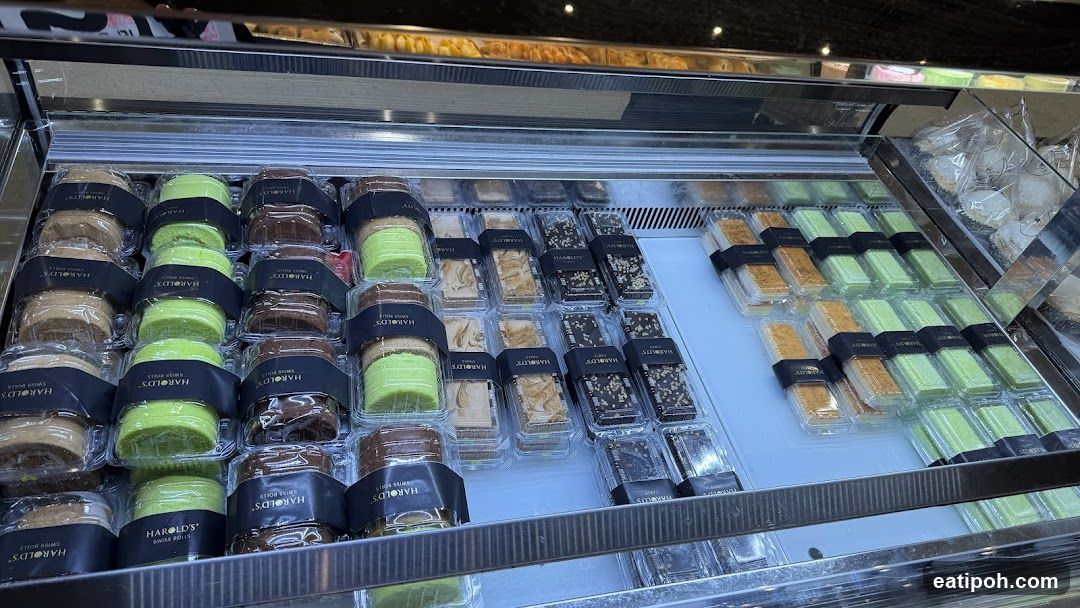 Harold's Bakery Display Case