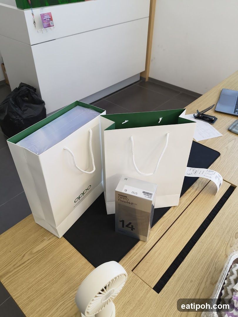 OPPO Store Interior