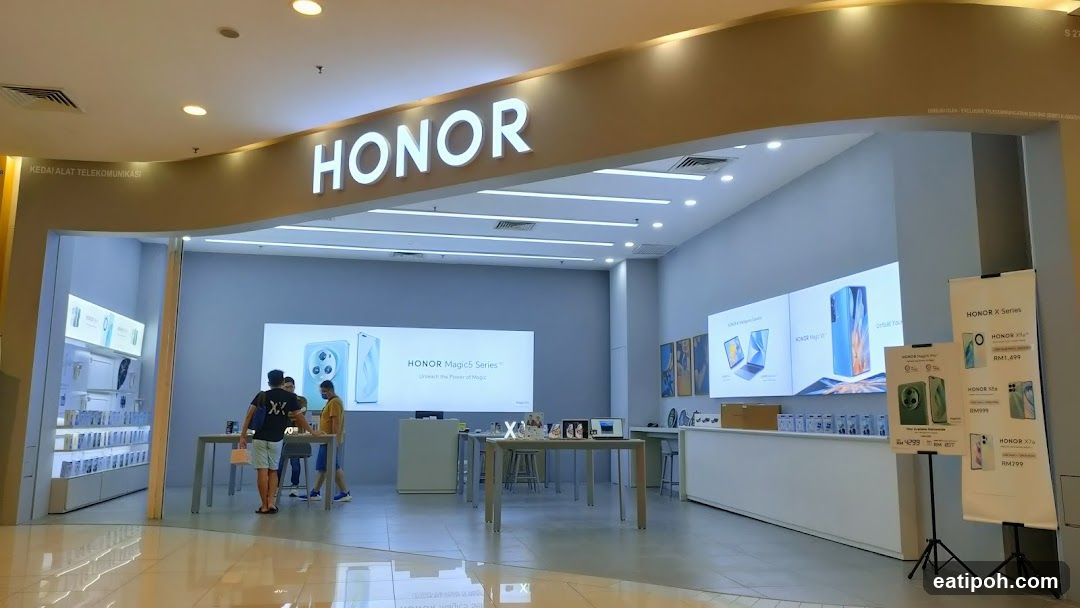 HONOR Store Interior