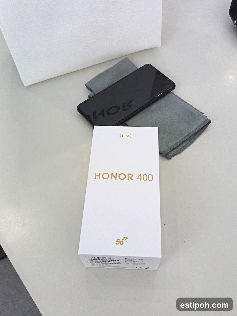 Honor 400 Box and Phone