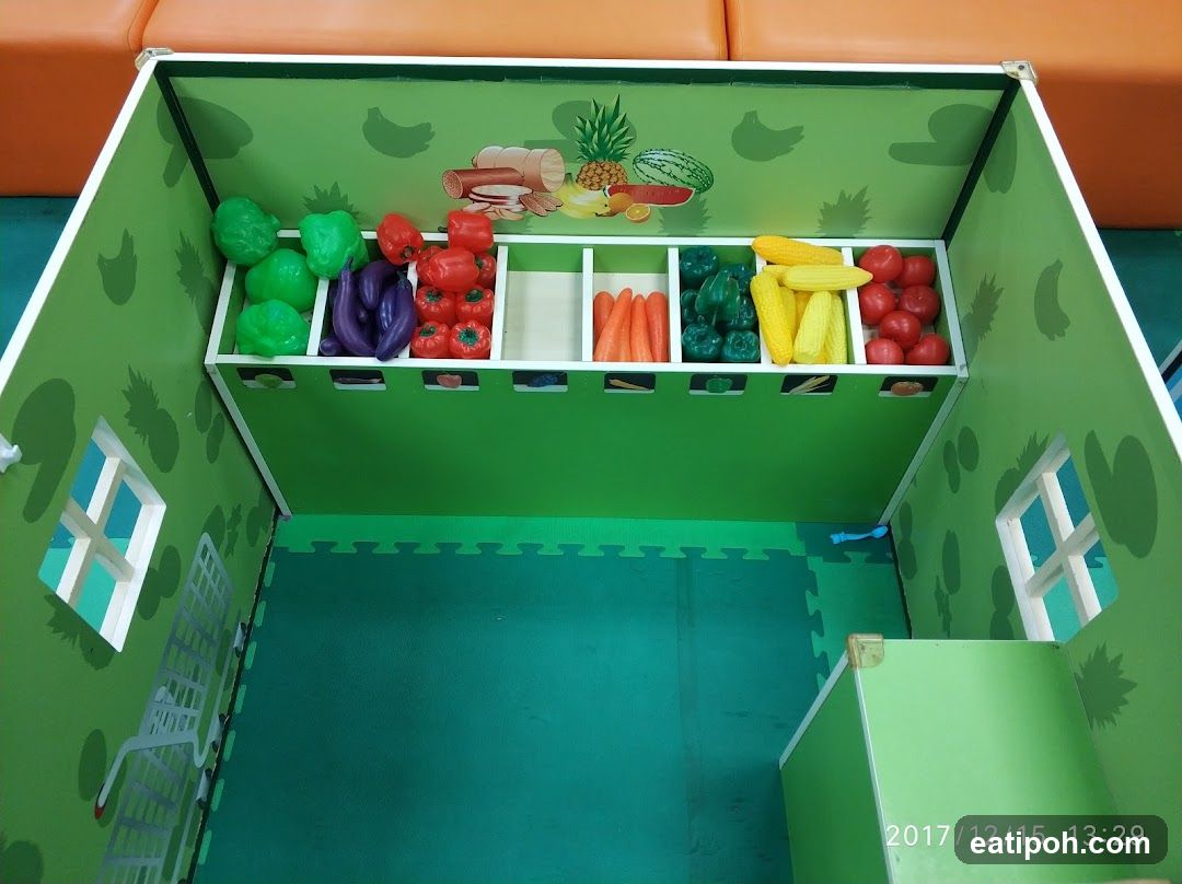 Children's Play Food Store Display