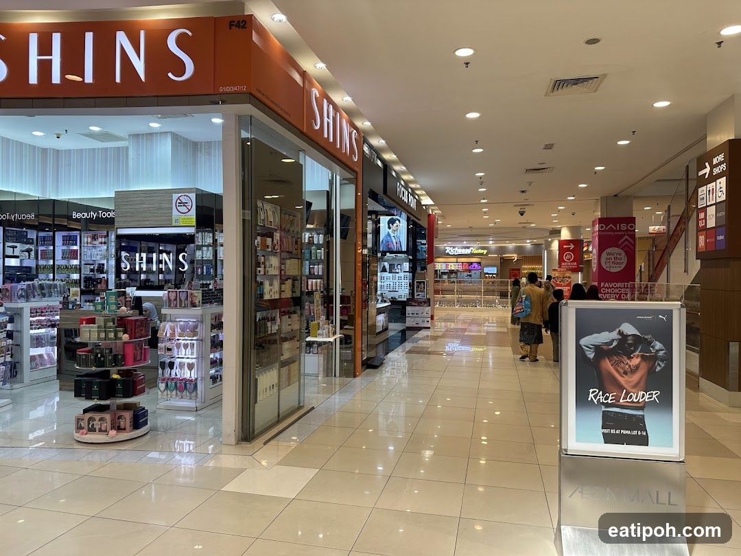 Aeon Mall Interior Corridor