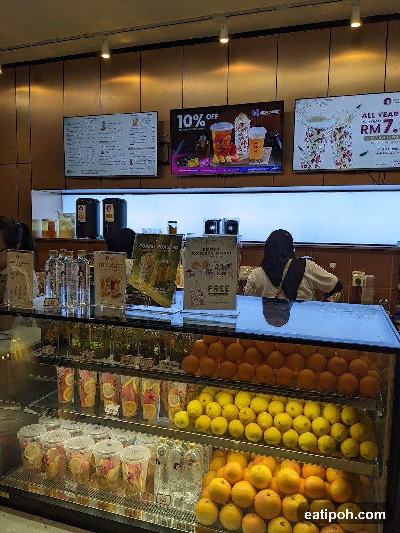 Becutea Store Interior