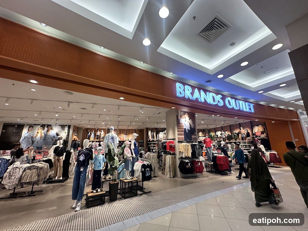 Brands Outlet Storefront Interior