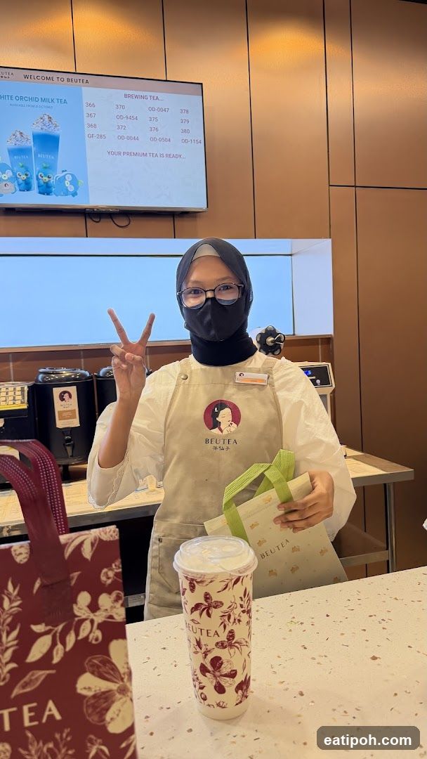 Beutea Staff Member at Counter