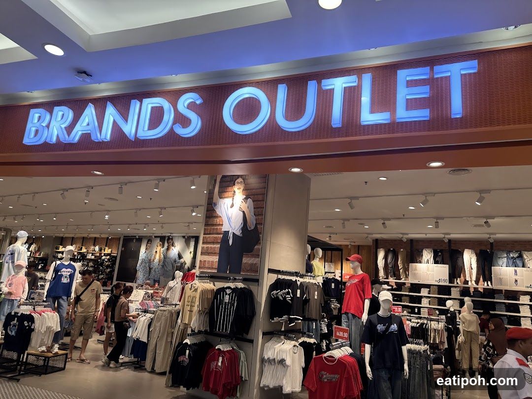 Brands Outlet Storefront Interior