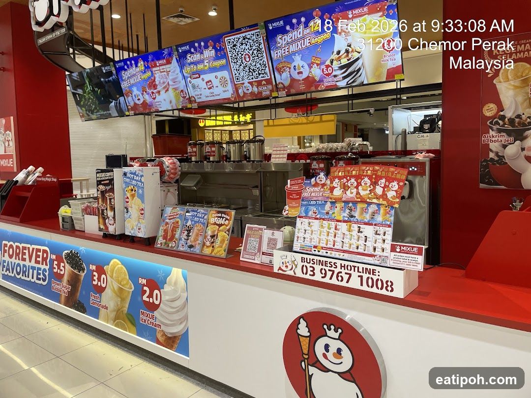 Mixue Store Interior
