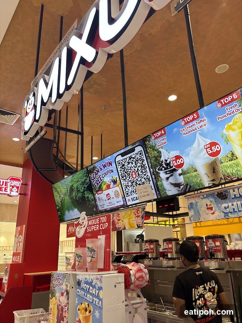Mixue Store Interior