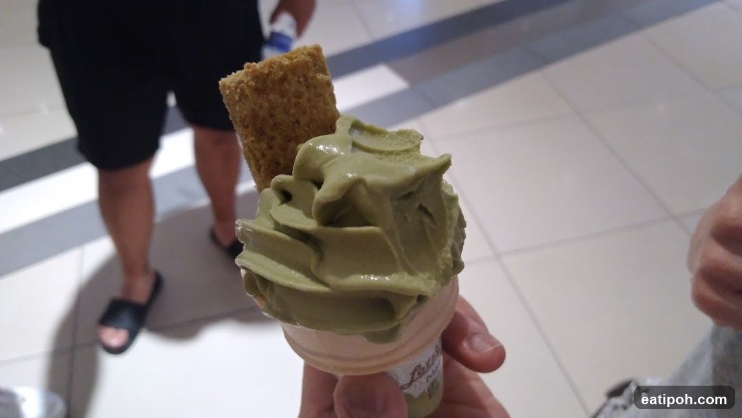 Matcha Soft Serve Ice Cream with Cracker