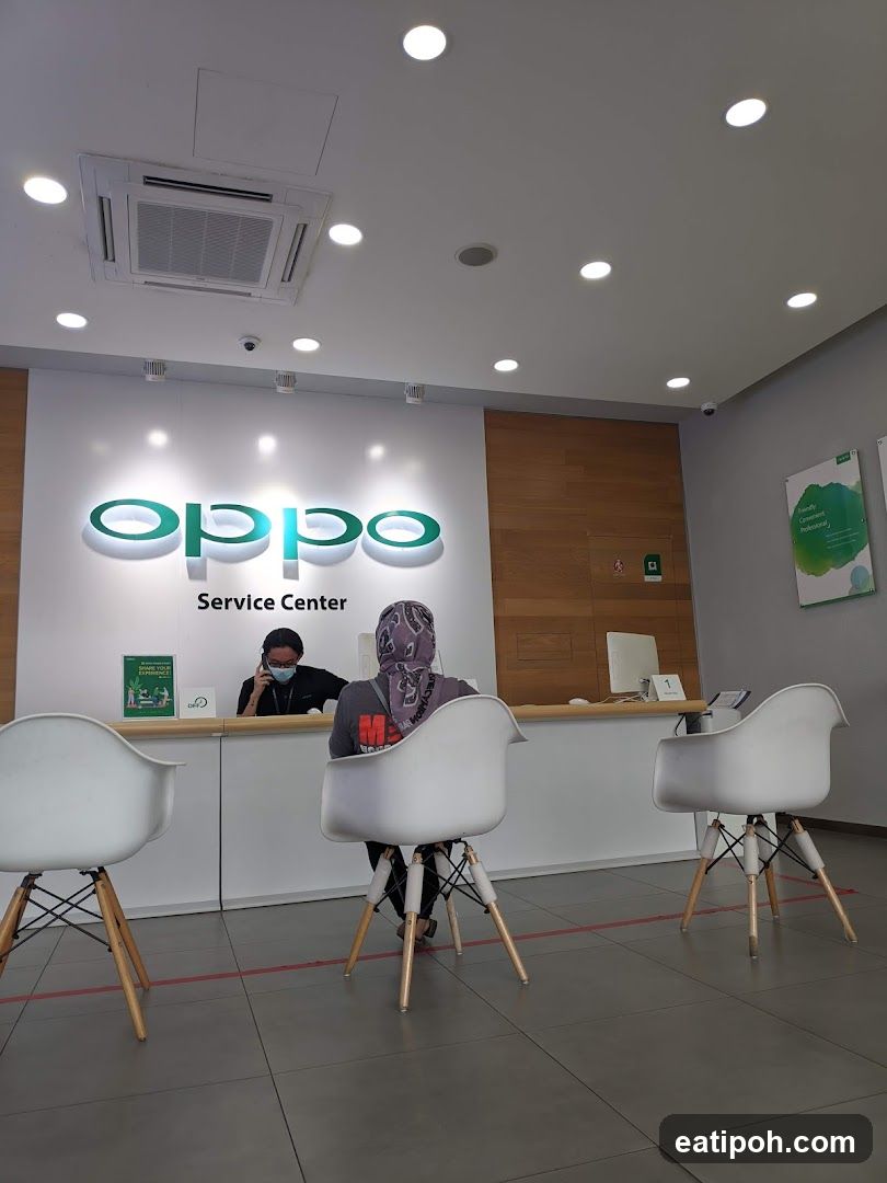 OPPO Service Center Interior