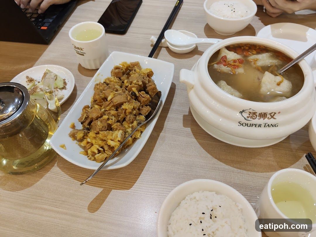 Table setting at Souper Tang restaurant