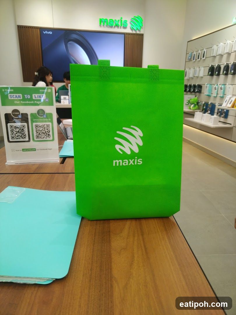 Maxis Store Interior