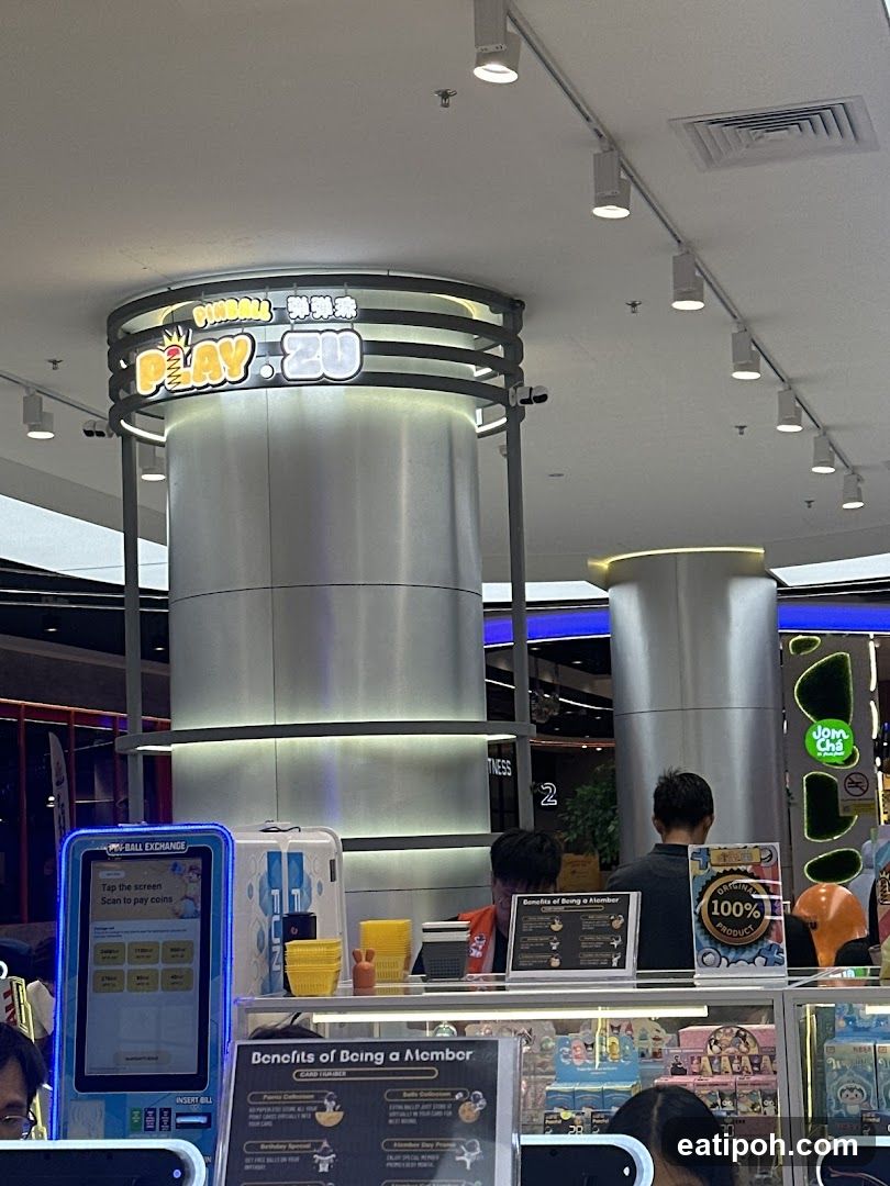 Play.ZU Indoor Arcade Entrance