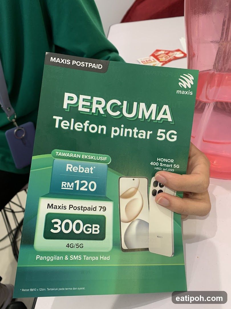 Maxis Postpaid Promotion Flyer